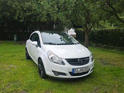Weiß Gebraucht 2009 Opel Corsa Kleinwagen | 3.600 € (Teuer)