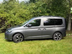 Grau Gebraucht 2021 VW Caddy Van / Kleinbus | 26.000 € (Etwas zu teuer)