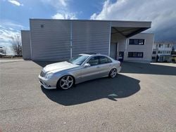 Silber Gebraucht 2006 Mercedes E500 AMG Limousine | 15.000 €