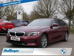 Aventurinrot iii (metallic) Gebraucht 2022 BMW 330 Sport Line Limousine | 30.480 € (Guter Preis)