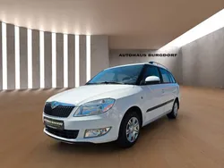 Weiß Gebraucht 2012 Skoda Fabia Ambition Kombi | 3.499 € (Guter Preis)