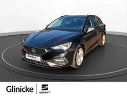 Mitternachtsschwarz Gebraucht 2024 Seat Leon FR-Line Kombi | 26.480 € (Guter Preis)