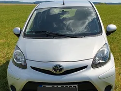 Silber Gebraucht 2012 Toyota Aygo Kleinwagen | 3.750 € (Guter Preis)