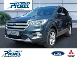 Grün Gebraucht 2017 Ford Kuga Titanium SUV | 15.990 € (Fairer Preis)