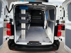 Weiß Gebraucht 2021 Opel Vivaro Edition Van | 17.900 € (Guter Preis)
