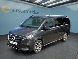 Grau Gebraucht 2024 Mercedes EQV300 Van / Kleinbus | 64.449 €