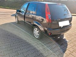 Schwarz Gebraucht 2008 Ford Fiesta Kleinwagen | 2.100 € (Etwas zu teuer)