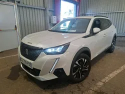 Weiß Gebraucht 2021 Peugeot 2008 Allure SUV | 13.450 € (Fairer Preis)