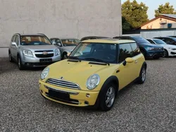 Gelb Gebraucht 2006 Mini ONE Pepper Kleinwagen | 3.990 € (Fairer Preis)