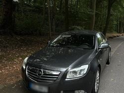 Grau Gebraucht 2009 Opel Insignia Limousine | 4.999 € (Etwas zu teuer)
