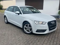 Weiß Gebraucht 2013 Audi A3 Sportback Ambition Limousine | 14.700 € (Etwas zu teuer)