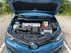 Blau Gebraucht 2018 Toyota Auris Hybrid Kombi | 14.500 € (Fairer Preis)