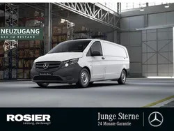Weiss / arktikweiss Gebraucht 2023 Mercedes Vito Van / Kleinbus | 33.856 € (Fairer Preis)