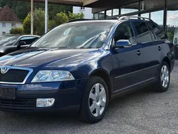 Blau Gebraucht 2007 Skoda Octavia Elegance Kombi | 2.499 € (Fairer Preis)