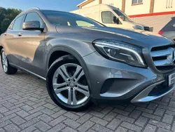Grau Gebraucht 2014 Mercedes GLA200 SUV | 11.999 € (Fairer Preis)