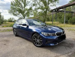 Blau Gebraucht 2019 BMW 330 Sport Line Kombi | 25.000 € (Superpreis)