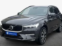 Platinum grey metallic Gebraucht 2023 Volvo XC60 Core SUV | 33.430 € (Superpreis)