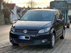 Schwarz Gebraucht 2010 VW Touran Van / Kleinbus | 5.500 € (Fairer Preis)