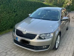 Andere außenfarben Gebraucht 2014 Skoda Octavia Elegance Limousine | 9.100 € (Superpreis)