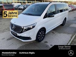 Weiss Gebraucht 2024 Mercedes 250 Van / Kleinbus | 43.850 €