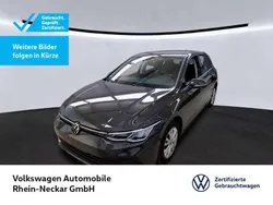 Grau Gebraucht 2022 VW Golf VIII Life Limousine | 23.491 € (Guter Preis)