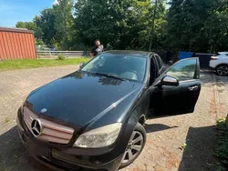 Schwarz Gebraucht 2007 Mercedes C220 Limousine | 4.000 € (Etwas zu teuer)