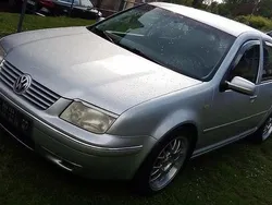 Silber Gebraucht 2002 VW Bora Highline Limousine | 2.400 € (Fairer Preis)
