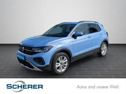 Clear blue metallic (metallic) Gebraucht 2024 VW T-Cross Life SUV | 23.190 € (Guter Preis)
