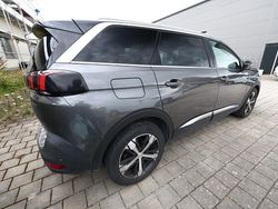 Platinium grau metallic platinium grau metallic Gebraucht 2018 Peugeot 5008 Allure Van / Kleinbus | 26.579 €
