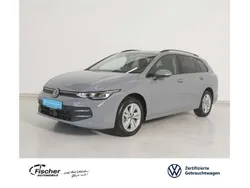Grau Gebraucht 2024 VW Golf VIII Life Kombi | 30.940 € (Etwas zu teuer)