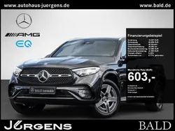 Grau graphitgrau Gebraucht 2024 Mercedes GLC300e AMG SUV | 63.490 € (Fairer Preis)