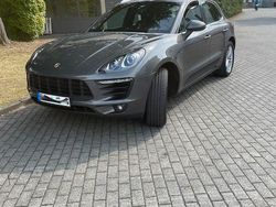 Grau Gebraucht 2014 Porsche Macan S SUV | 37.500 € (Teuer)