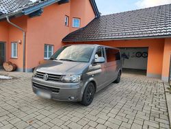 Grau Gebraucht 2009 VW Caravelle Van / Kleinbus | 10.499 €