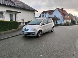 Grau Gebraucht 2007 Lancia Musa Van / Kleinbus | 2.500 €