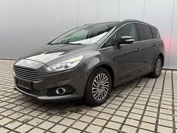 Grau Gebraucht 2019 Ford S-MAX Titanium Van / Kleinbus | 16.990 € (Superpreis)