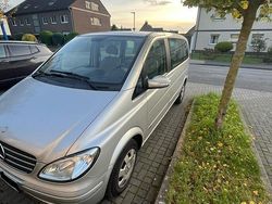 Silber Gebraucht 2006 Mercedes Viano Van / Kleinbus | 8.950 € (Etwas zu teuer)