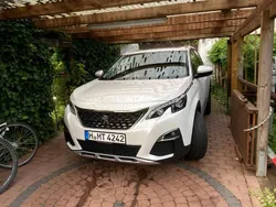 Weiß Gebraucht 2018 Peugeot 3008 SUV | 17.900 € (Fairer Preis)