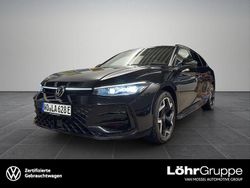 Grenadillschwarz metallic Gebraucht 2024 VW Passat R-line Kombi | 45.990 € (Fairer Preis)