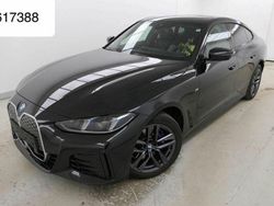 Black sapphire metallic (metallic) Gebraucht 2025 BMW i4 Sport Line Limousine | 43.950 € (Fairer Preis)