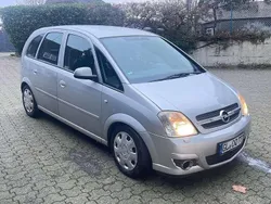 Silber Gebraucht 2006 Opel Meriva Edition Van / Kleinbus | 1.950 € (Fairer Preis)