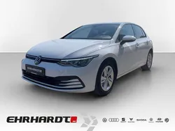 Pure white Gebraucht 2023 VW Golf VIII Life Limousine | 23.950 € (Fairer Preis)