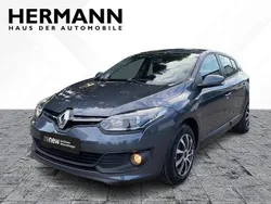 Grau Gebraucht 2015 Renault Mégane III Authentique Limousine | 9.990 € (Teuer)
