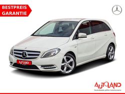 Weiß Gebraucht 2018 Mercedes B200 Urban Van / Kleinbus | 18.950 € (Teuer)