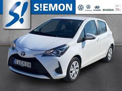 Weiß Gebraucht 2020 Toyota Yaris Comfort Limousine | 13.990 € (Etwas zu teuer)