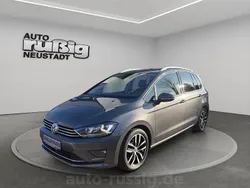 Grau Gebraucht 2017 VW Golf Sportsvan Sound Van / Kleinbus | 14.860 € (Guter Preis)