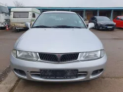 Grau Gebraucht 1999 Mitsubishi Carisma Limousine | 750 € (Guter Preis)