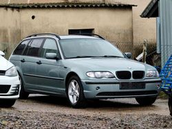 Grün Gebraucht 2001 BMW 318 Kombi | 1.800 €