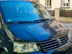 Schwarz Gebraucht 2025 VW Caravelle Van / Kleinbus | 12.000 €