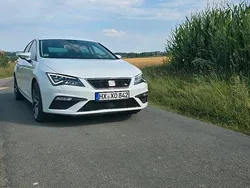 Weiß Gebraucht 2017 Seat Leon FR Limousine | 15.850 € (Etwas zu teuer)