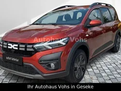 Braun Neu 2025 Dacia Jogger Expression Limousine | 23.470 € (Fairer Preis)